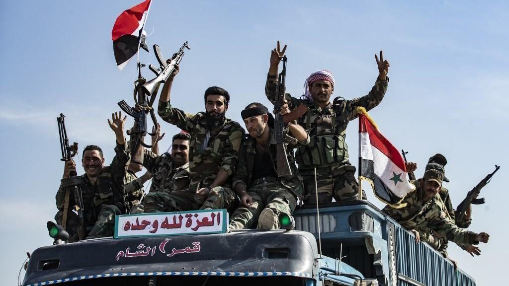 قوات الجيش السوري تصل الى الحدود مع تركيا 