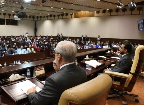 البرلمان العراقي يصوت على الغاء امتيازات ومخصصات الرئاسات الثلاث