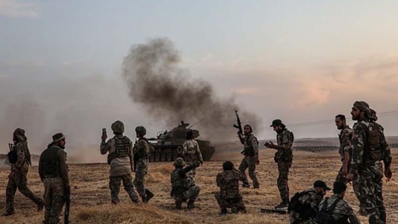 シリア北東部で、同国軍とトルコ軍が衝突