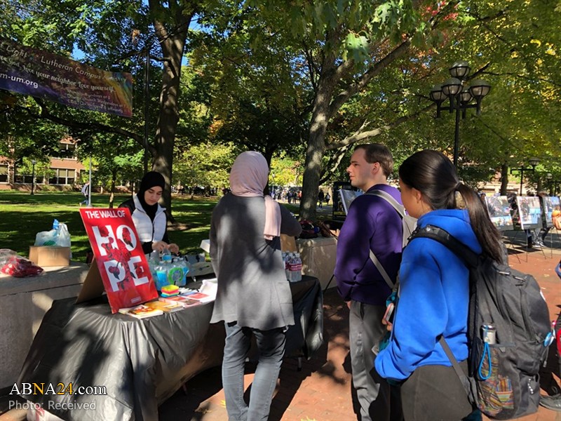 Berita Bergambar: "Siapa Hussein?" Di Universiti Michigan