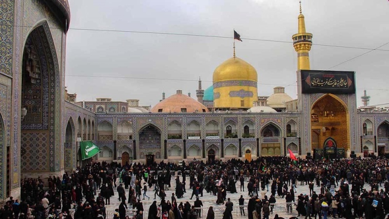 イラン全体で、シーア派８代目イマームの殉教日にちなみ服喪ムード