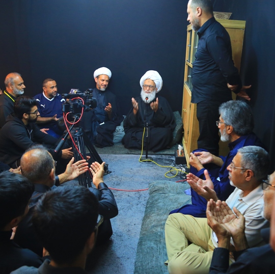 آية الله النجفي: خط ومنهج أَهل البيت (ع) كفيلان لإِسعاد البشرية في الحياة