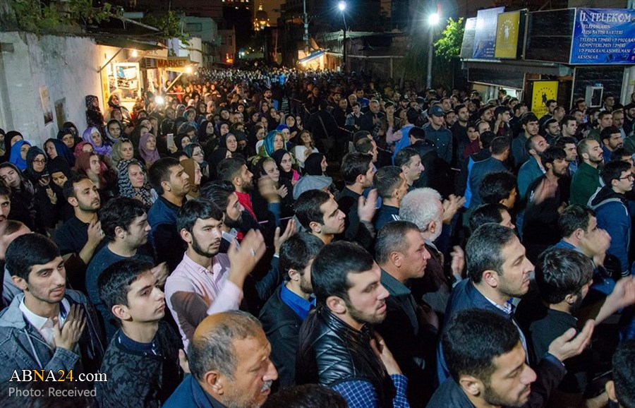 تقرير مصور/ مجلس عزاء أربعينية الامام الحسين (ع) في مدينة باكو الآذربيجانية