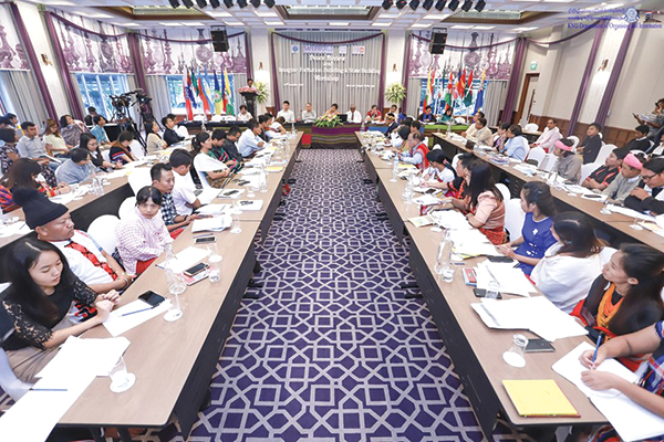 ႏိုင္ငံအနာဂတ္ အဆိုး၊ အေကာင္းစီမံအုပ္ခ်ဳပ္သည့္ ေခါင္းေဆာင္မ်ား၏ စိတ္ဆႏၵႏွင့္ အရည္အခ်င္းအေပၚ မူတည္ေၾကာင္း UNA ေျပာ NCA သည္ ႏိုင္ငံ