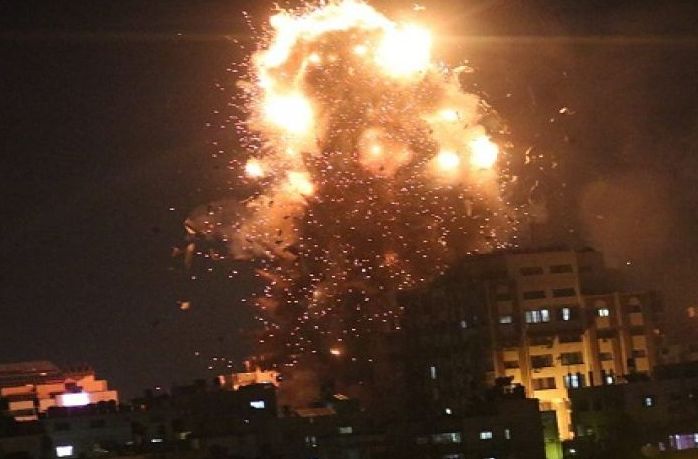 شهيد باستهداف الاحتلال "قطاع غزة" وحماس تحذّر تل ابيب من تبعات الاعتداءات
