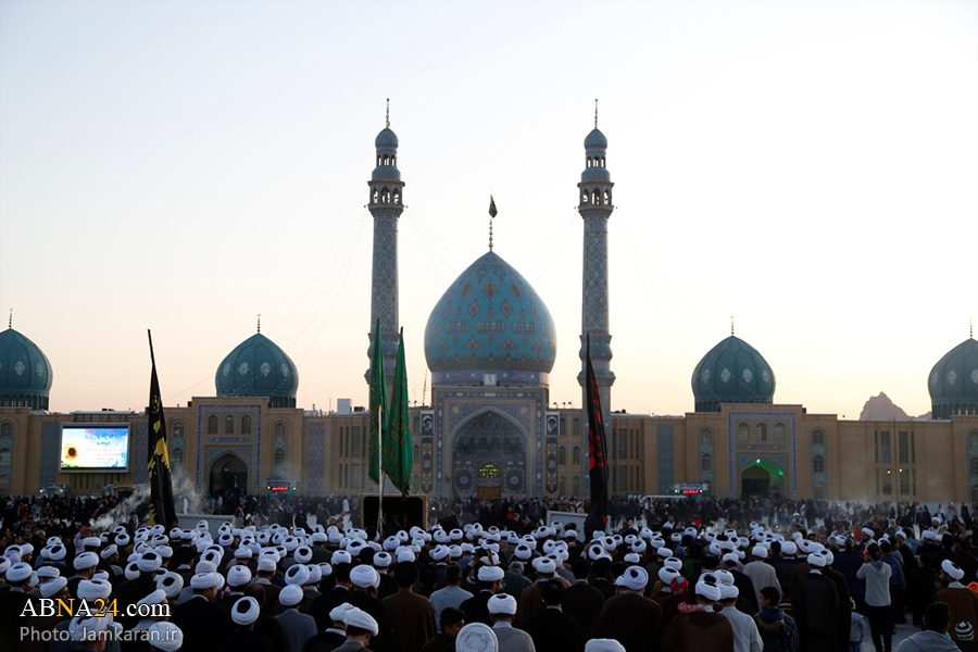 Berita Bergambar: Pelajar Agama Qom Perbaharui Sumpah Setia Dengan Imam Zaman