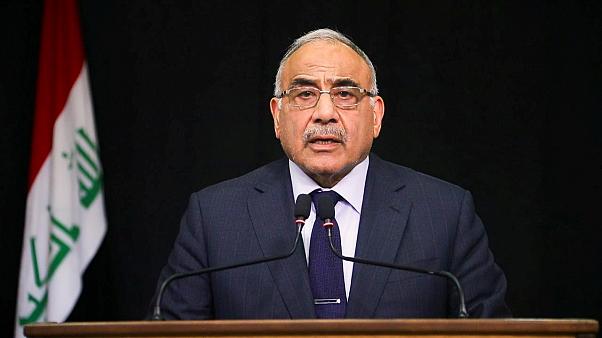 عبد المهدي يعترف بخطأ الأحزاب السياسية ويدعو المتظاهرين للسماح بعودة الحياة الطبيعية