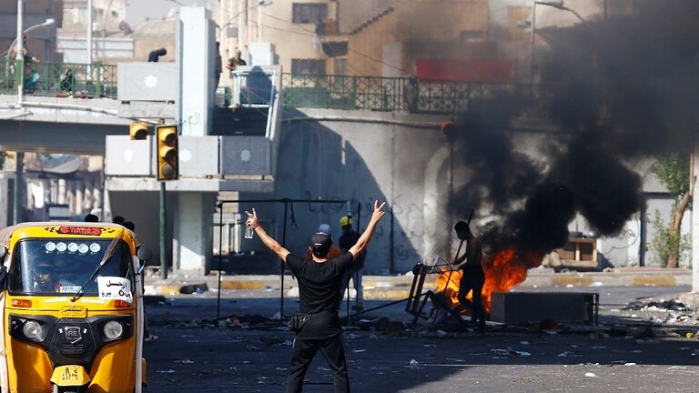روسيا اليوم: مقتل 4 متظاهرين وجرح 105 آخرين في بغداد اليوم