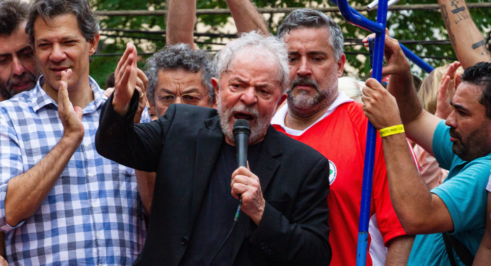 Lula discursa para multidão, chama Moro de canalha e apresenta pauta contra governo de Bolsonaro