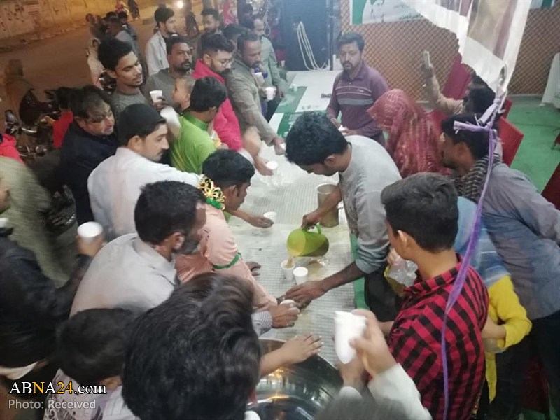 “Celebración del aniversario del nacimiento del Profeta Muhammad (Bpd) en la ciudad paquistaní de Karachi”