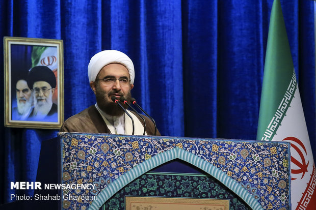 اربعین کا کئی ملین حسینی پیدل مارچ دنیا کے لئے بے نظیر و بے مثال اور حیرت انگیز