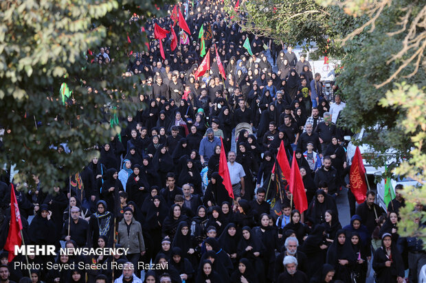 ایران بھر میں حضرت امام حسین (ع) کا چہلم مذہبی عقیدت اور احترام کے ساتھ منعقد