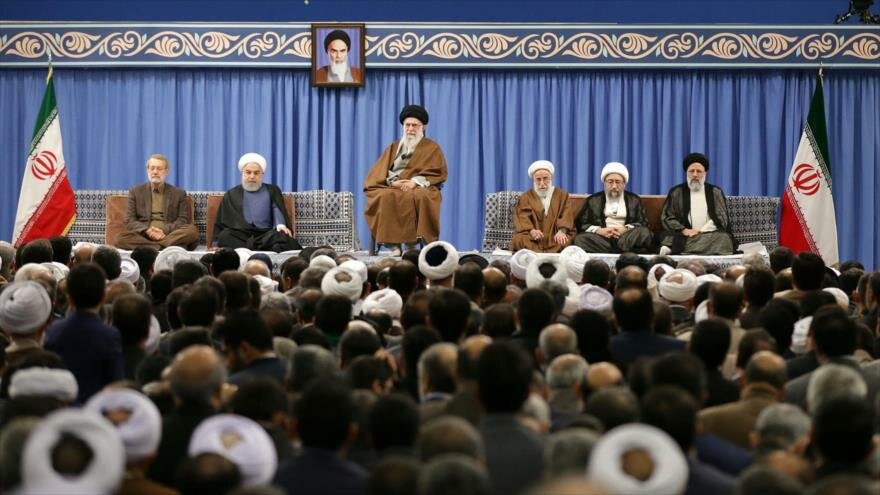 الإمام الخامنئي: إزالة الكيان الصهيوني تعني انتخاب حكومة من قِبل أصحاب أرض فلسطين الأصليّين