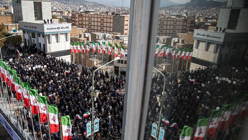 Penduduk di Empat Provinsi di Iran Demo Kecam Perusuh 