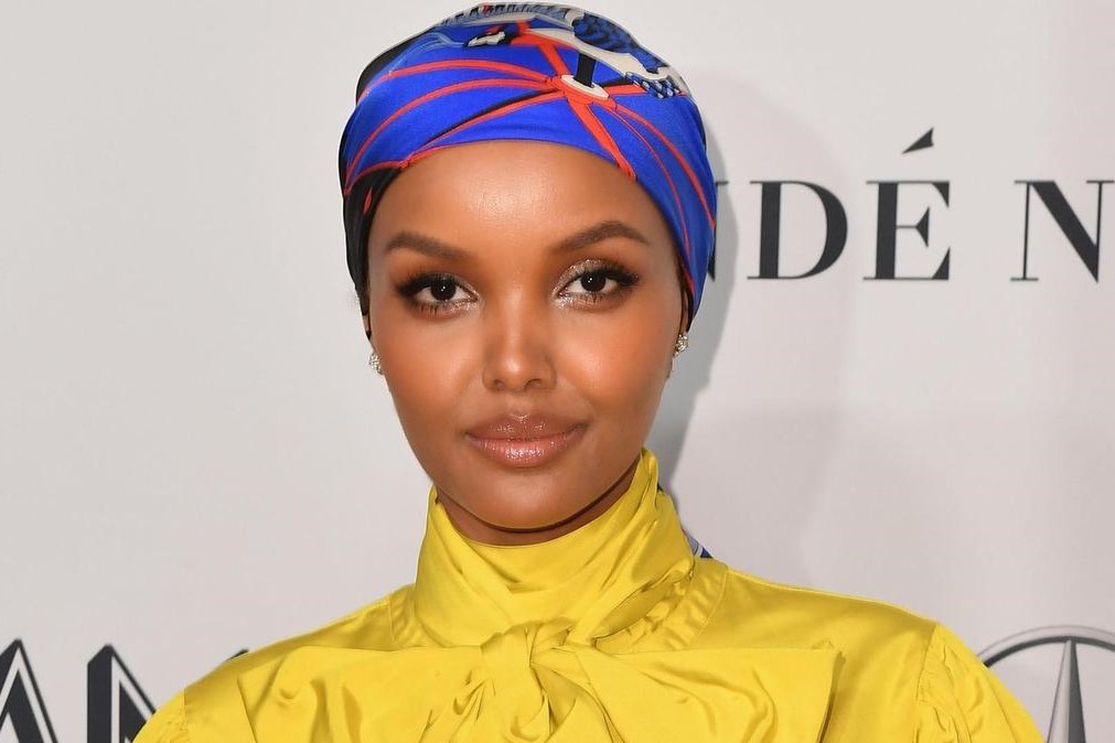 Halima Aden répond aux islamophobes