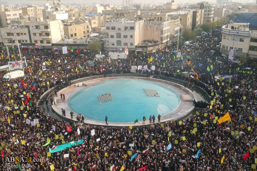 People of Tehran stages a massive anti-riot rally