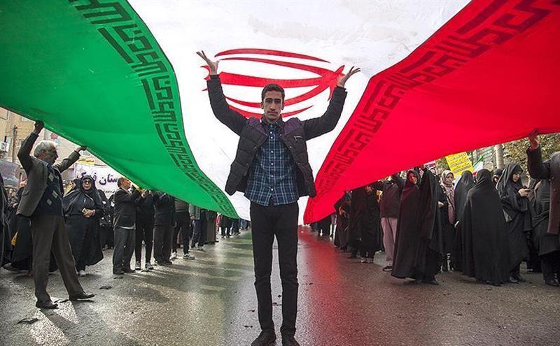 مظاهرات حاشدة في طهران تأييدا لحفظ اقتدار وأمن البلاد ورفضا للاعمال التخريبية