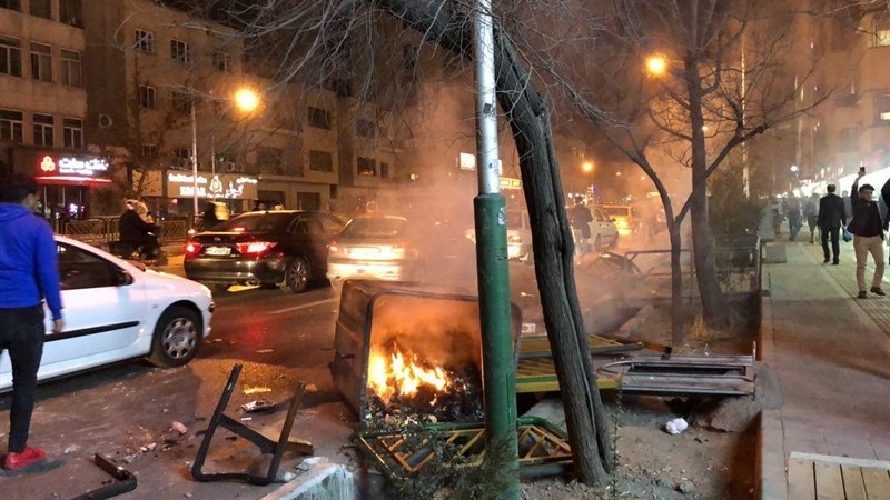 Prljave američke ruke u protestima u Iranu