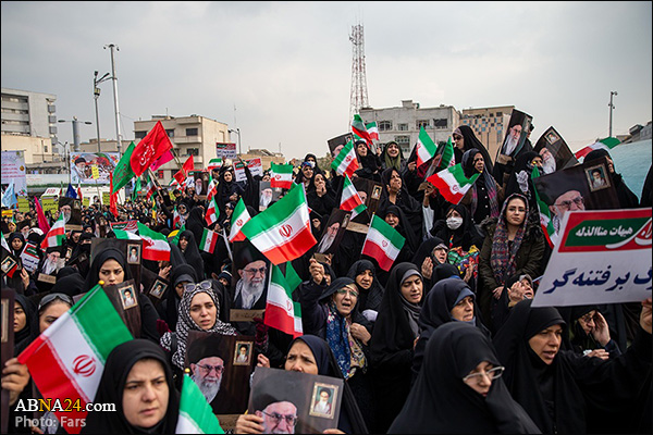 تقرير مصور/ مسيرات حاشدة دعماً لأمن البلاد وتنديدا باعمال الشغب في العاصمة الايرانية 