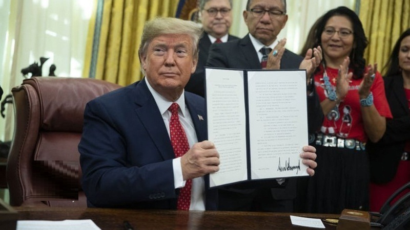 Trump Hong Kong tasarısını onayladı