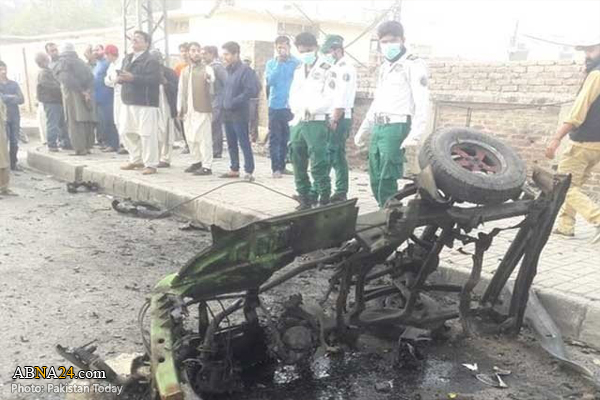 Rickshaw blast injures 10 in Lahore