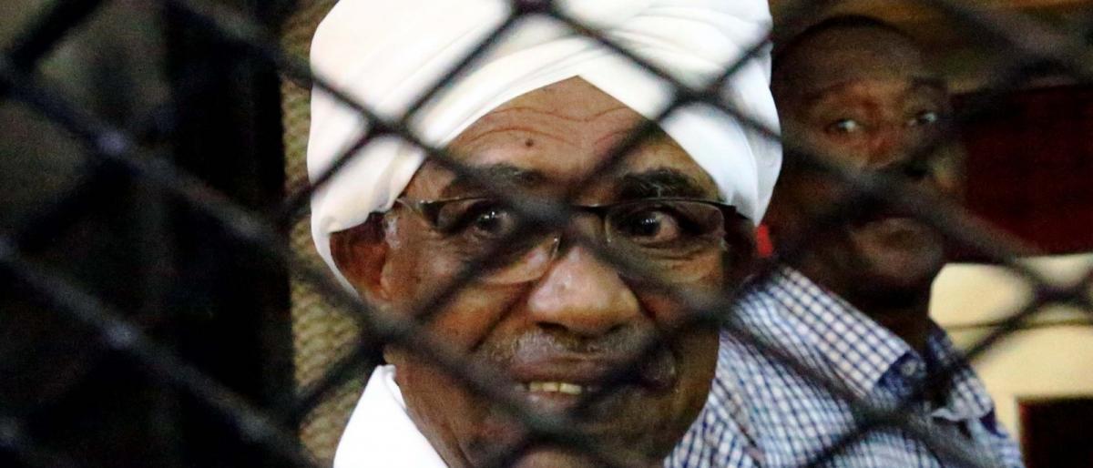 السودان يقر قانون تفكيك نظام البشير وسط احتفاء شعبي
