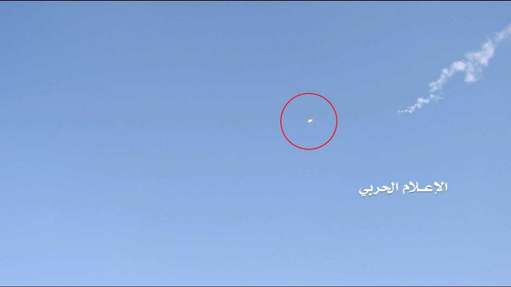 إسقاط طائرة أباتشي للعدوان ومقتل طاقمها قبالة عسير 
