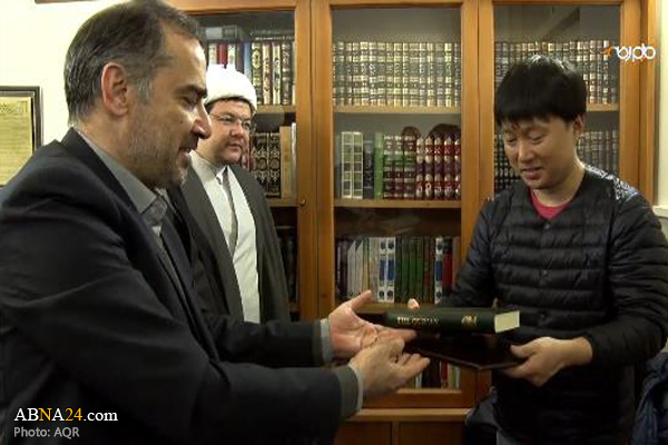 Korean man converts to Islam at Imam Reza holy shrine