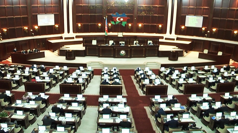 Azərbaycan parlamenti buraxılır