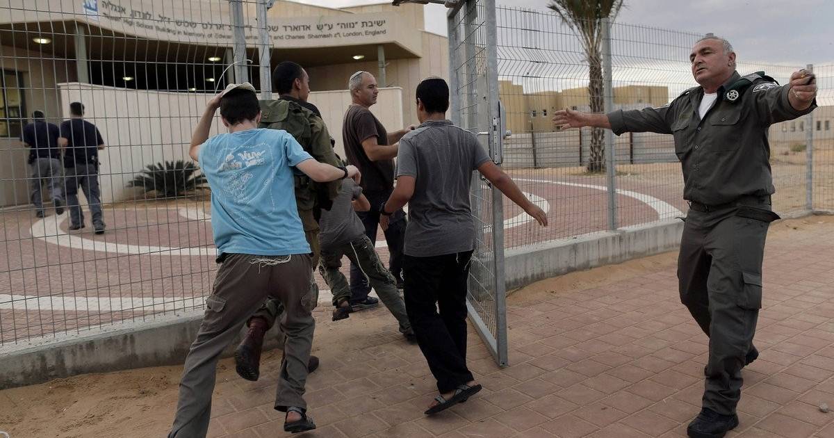 خبير "إسرائيلي": الحرب المقبلة مع حزب الله ستشل حياة المستوطنين 