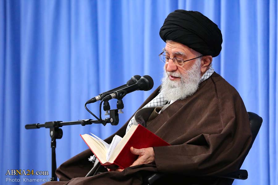 تقرير مصور/ قائد الثورة الاسلامية يلقي درساً في فقه الخارج 