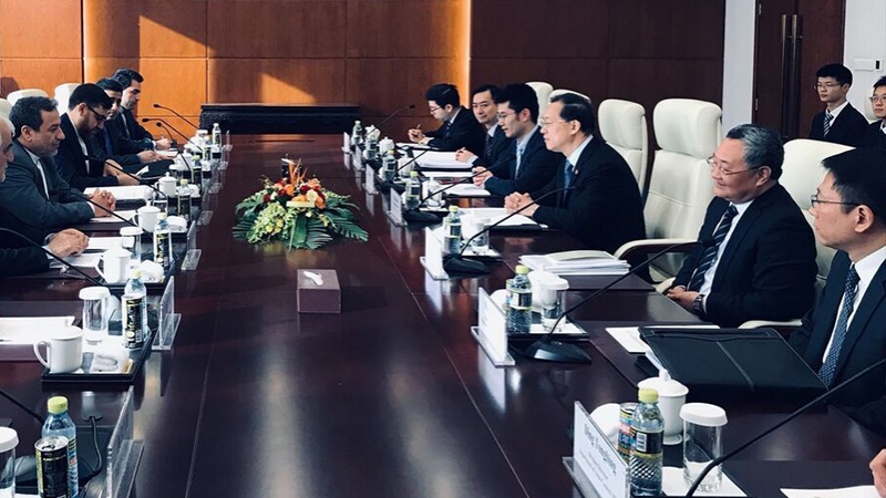 イランと中国が、核合意について協議