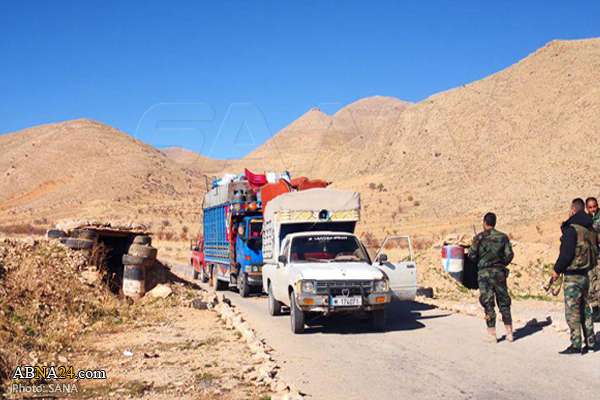 Hundreds of displaced Syrians return from Lebanon to their liberated villages