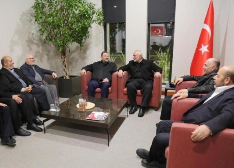 إسماعيل هنية يصل تركيا على رأس وفد من حركة حماس