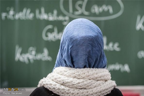Girl wearing headscarf attacked in eastern Germany