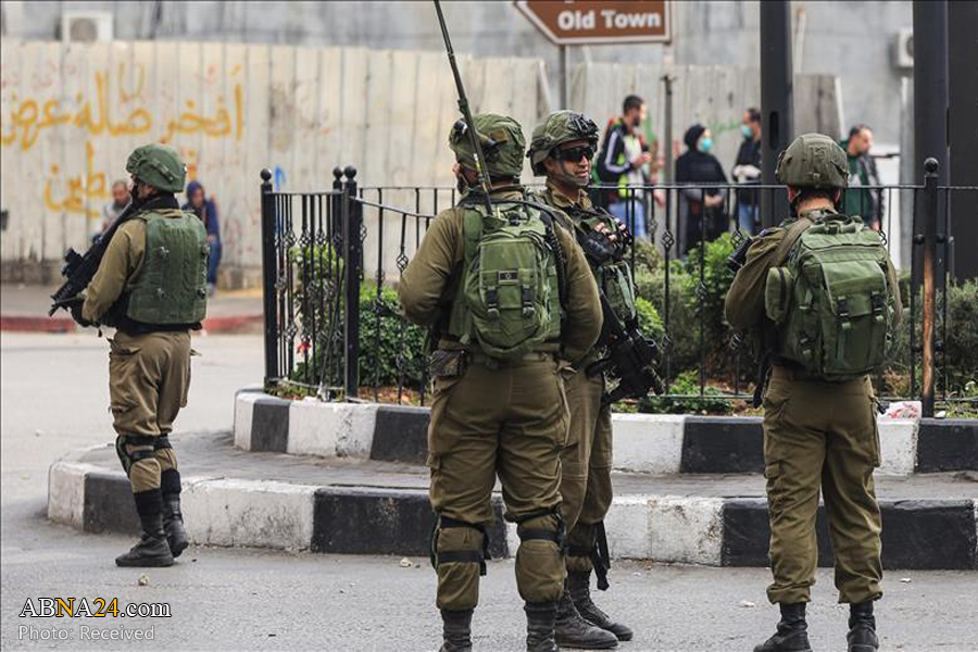Israeli forces arrest several Hamas leaders in al-Khalil