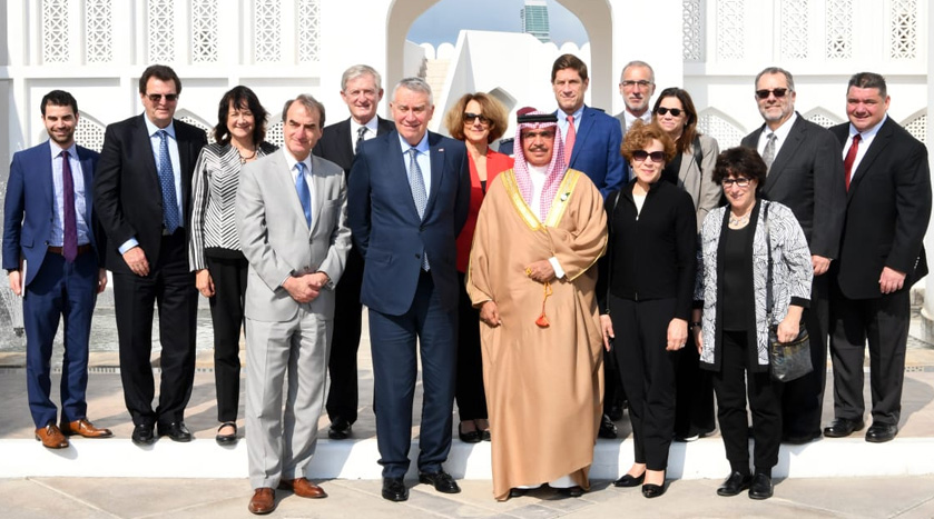 وزير الداخلية يستضيف لجنة أمريكية معنية بالدفاع عن الكيان الصهيوني وحماية وجوده