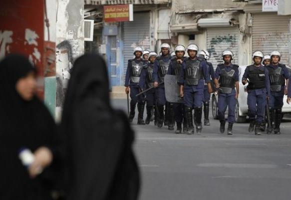السلطات البحرينية تحكم بالسجن على شابين لمدة 10 سنوات