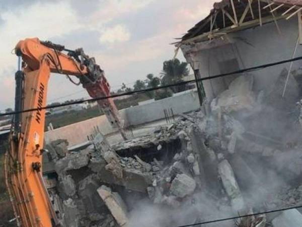 Israel Paksa Penduduk Palestin Roboh Rumah
