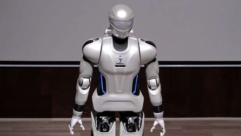 Iran Pamerkan Robot Humanoid Surena IV