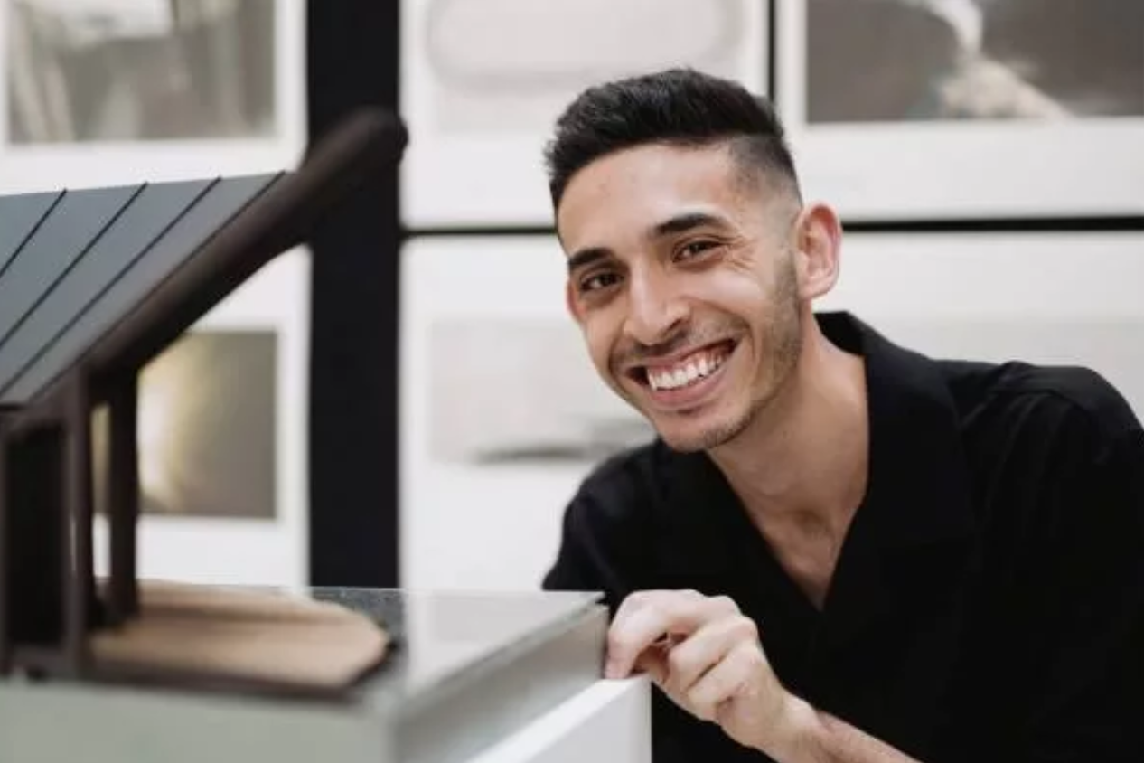  Un étudiant musulman, dont le frère a péri dans le massacre de Christchurch, remporte le concours national d’architecture