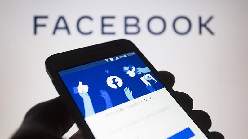 У Facebook украли личную информацию ее сотрудников
