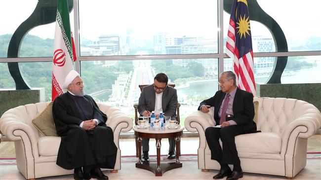 "Kerjasama Umat Islam Penting Dalam Menangani Tekanan A.S": Presiden Rouhani