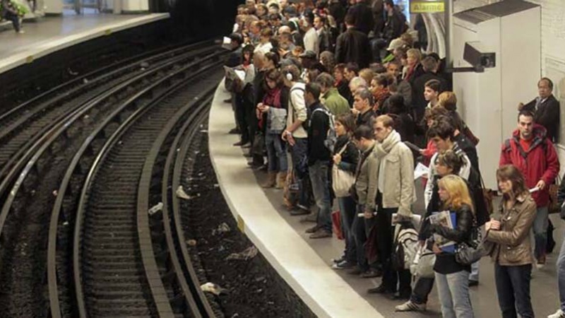 フランスで、全国規模のストが実施
