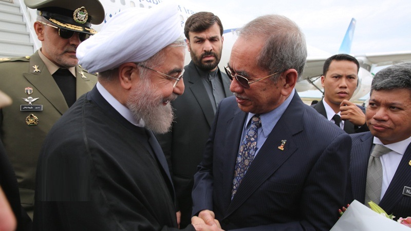 Cumhurbaşkanı Ruhani, Malezya'ya ulaştı