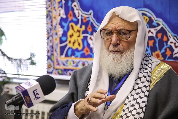 Studioso palestinese sollecita la fondazione di un'organizzazione mondiale per la supervisione dei Tafseer Studioso palestinese sollecita la fondazione di un'organizzazione mondiale per la supervisione dei Tafseer