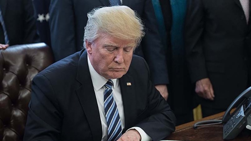 米大統領が、２０２０年度の軍事予算案に署名
