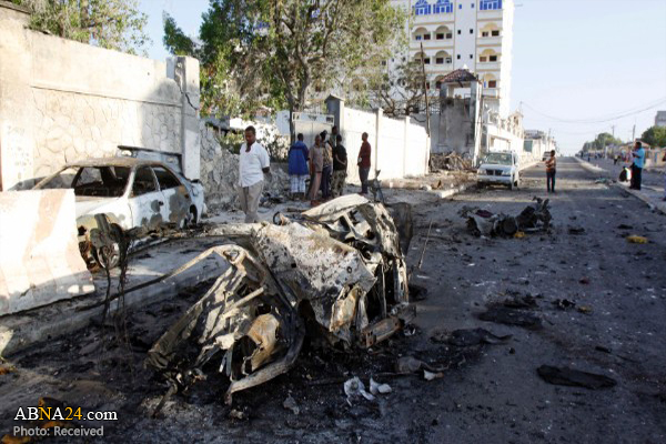 Suicide bomb outside Somali hotel kills at least seven