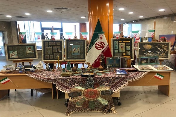 Belarus milletlerin kültürü programında İran standı parıldadı