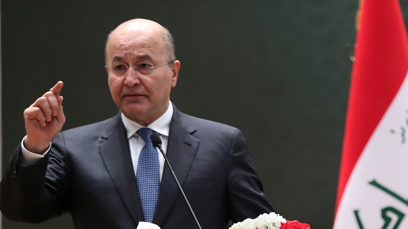 Salih istifa ile tehdit etti